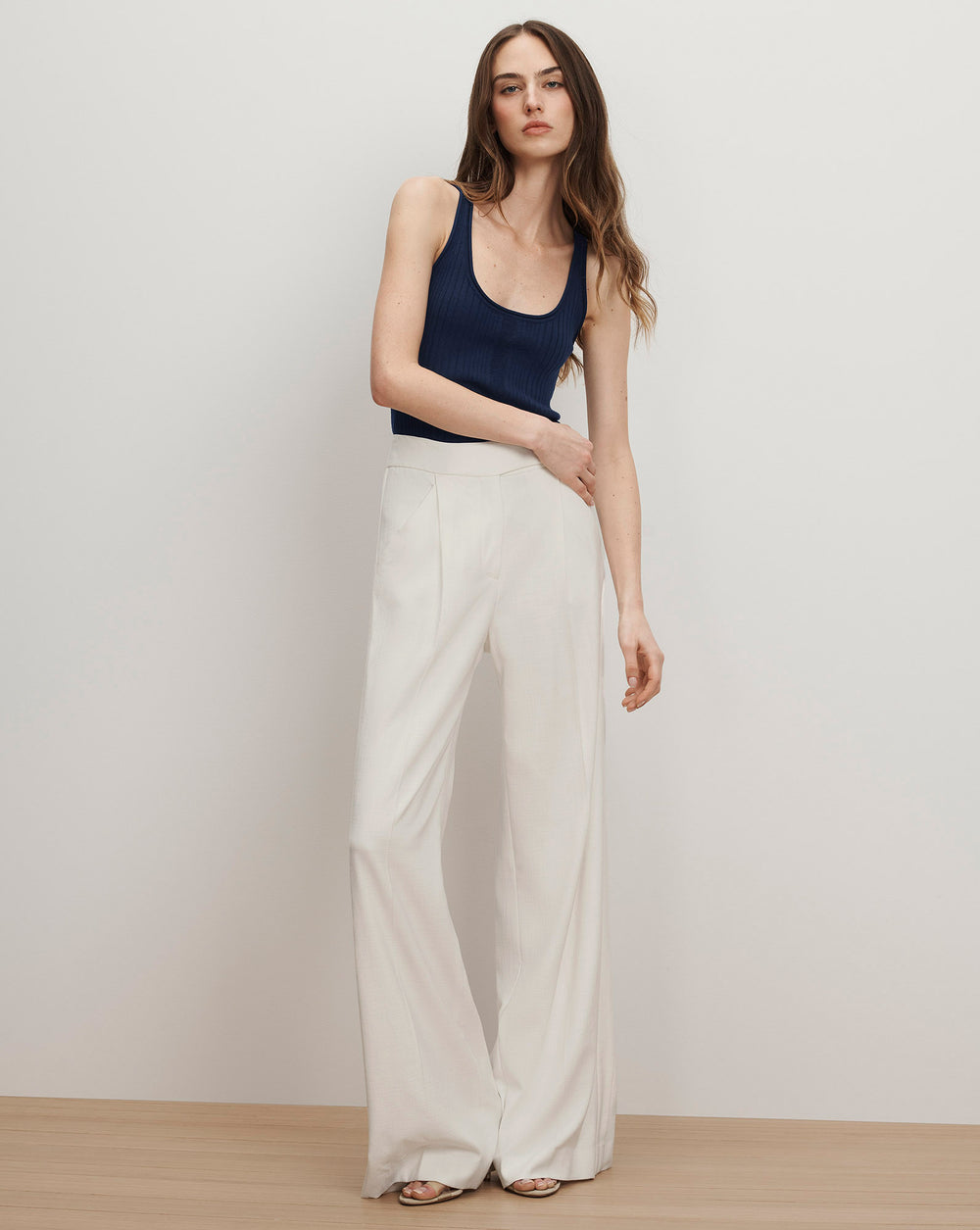 2512SU01860291_DOVE_01